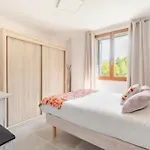 Daire Cosy Rdc-terrasse Et Parking Prive *
