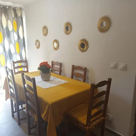 Apartamento Cosy Rdc-terrasse Et Parking Privé