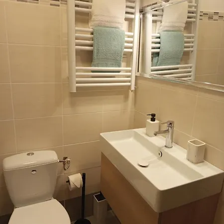 Cosy Rdc-terrasse Et Parking Privé Apartamento *