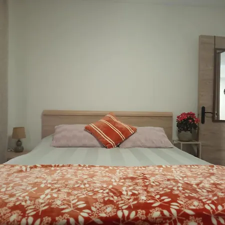 Cosy Rdc-terrasse Et Parking Privé Apartamento