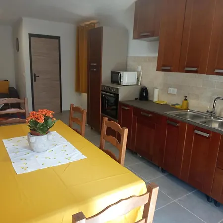 Cosy Rdc-terrasse Et Parking Privé *