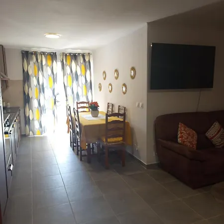Apartamento Cosy Rdc-terrasse Et Parking Privé *