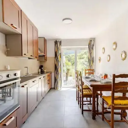 Cosy Rdc-terrasse Et Parking Privé *